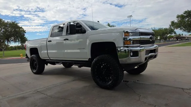 2015 Chevrolet Silverado 2500HD LT 4WD photo