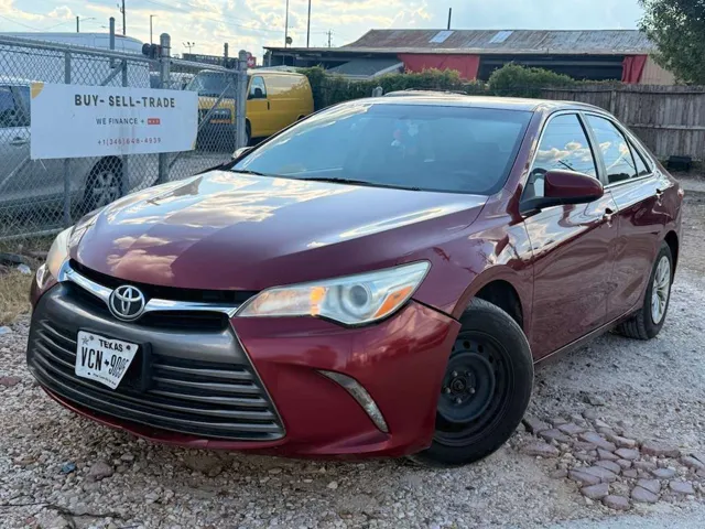2017 Toyota Camry LE FWD photo