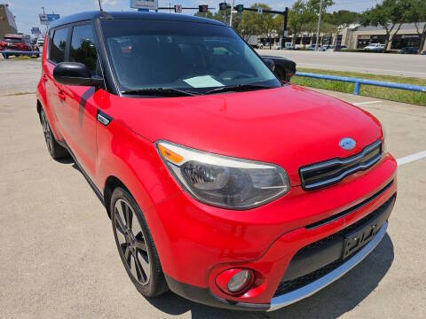 2017 Kia Soul + FWD photo
