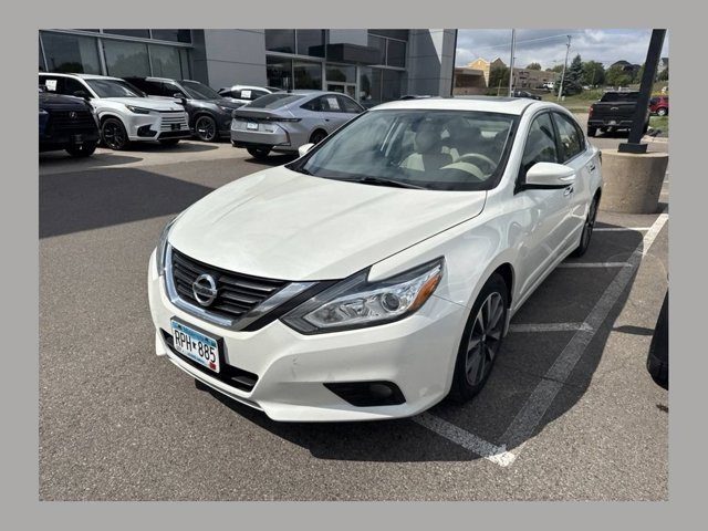 2017 Nissan Altima 2.5 SL FWD photo