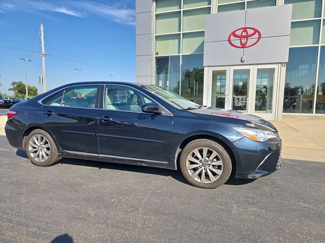 2017 Toyota Camry XLE FWD photo