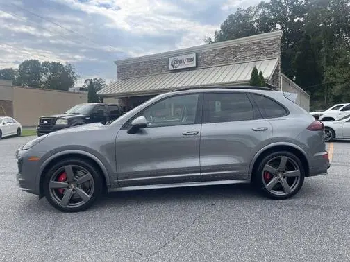 2016 Porsche Cayenne GTS AWD photo