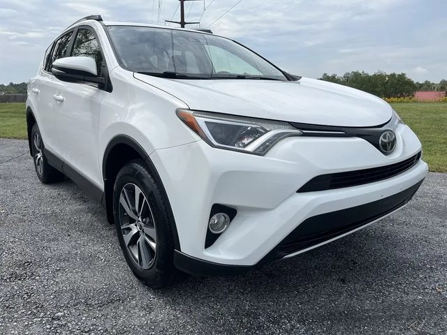 2017 Toyota RAV4 XLE AWD photo