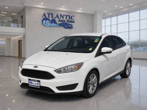 2017 Ford Focus SE FWD photo