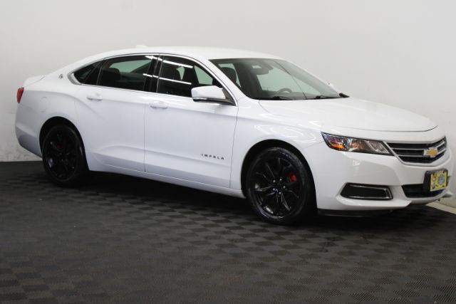 2017 Chevrolet Impala LT FWD photo