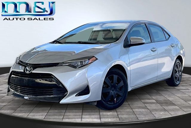2017 Toyota Corolla LE FWD photo