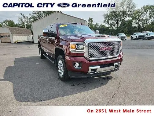 2017 GMC Sierra 2500HD Denali 4WD photo