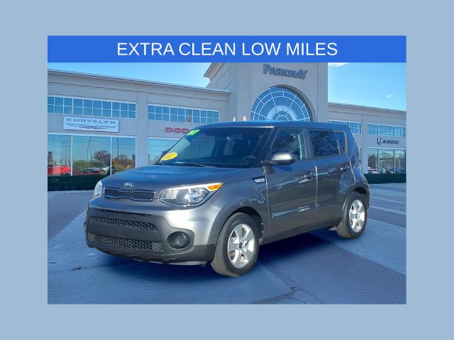 2017 Kia Soul Base FWD photo