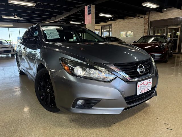 2017 Nissan Altima 2.5 SR FWD photo