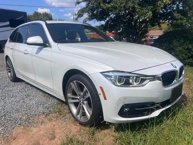 2017 BMW 3 Series 330i xDrive AWD photo