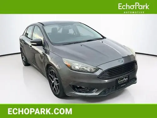 2017 Ford Focus SE FWD photo