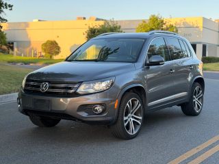 2017 Volkswagen Tiguan SEL FWD photo