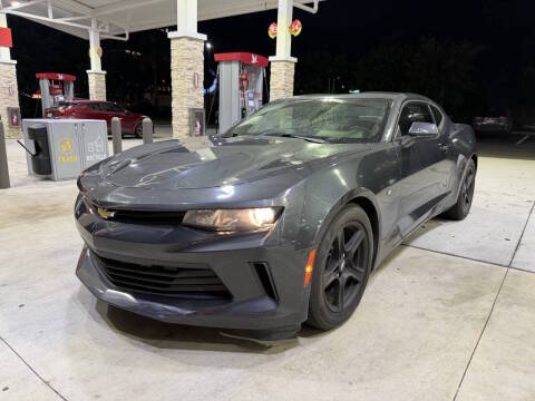 2017 Chevrolet Camaro 1LT RWD photo