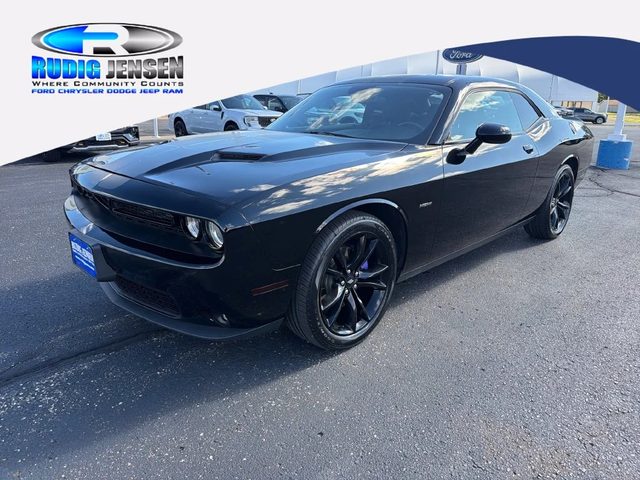 2017 Dodge Challenger R/T RWD photo