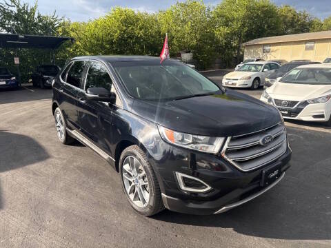 2017 Ford Edge Titanium FWD photo