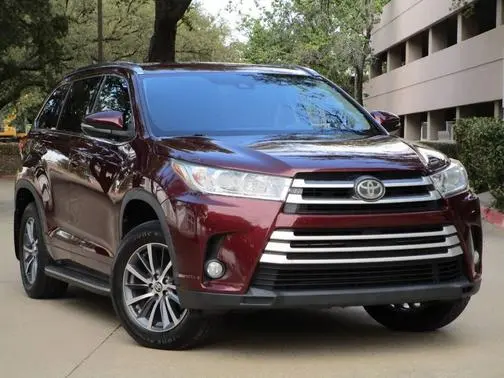 2017 Toyota Highlander XLE FWD photo