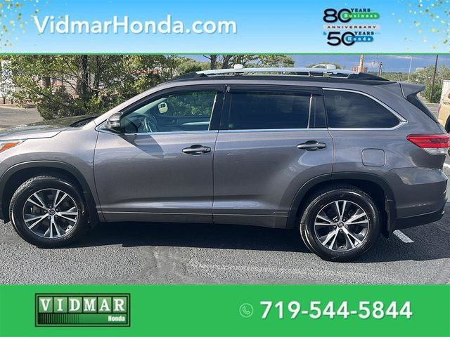 2017 Toyota Highlander LE Plus AWD photo