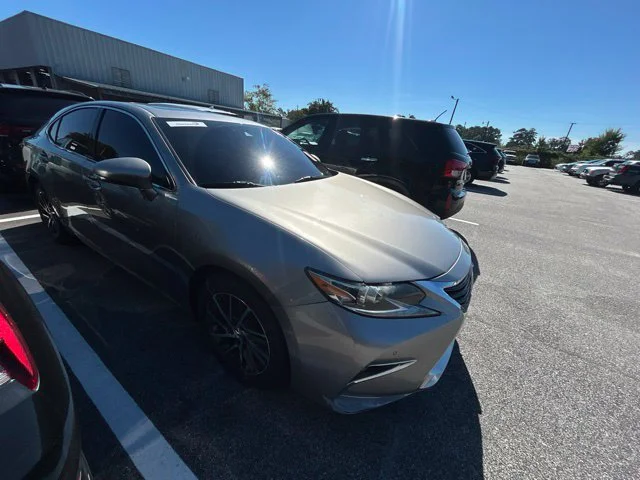 2016 Lexus ES FWD photo