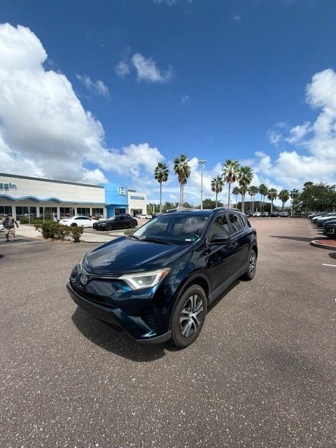 2017 Toyota RAV4 LE FWD photo