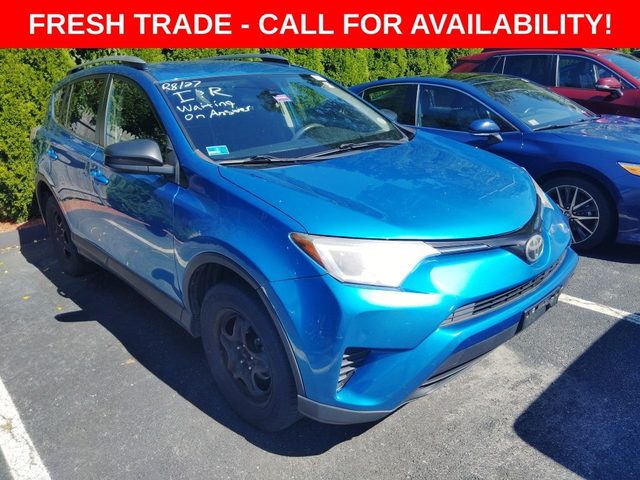 2017 Toyota RAV4 LE AWD photo