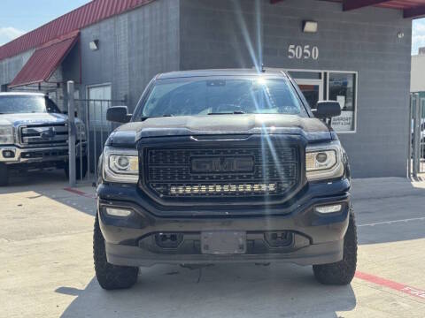 2017 GMC Sierra 1500 Denali 4WD photo