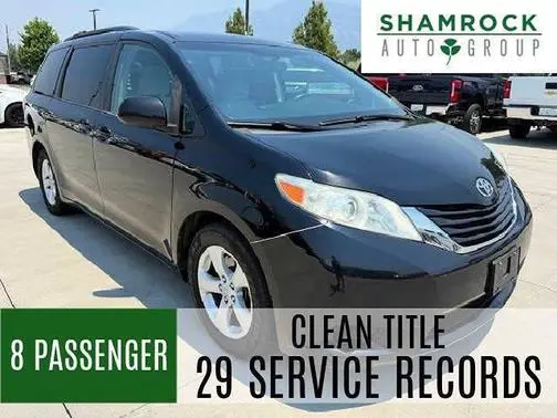 2017 Toyota Sienna LE FWD photo