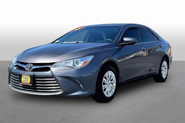 2017 Toyota Camry LE FWD photo