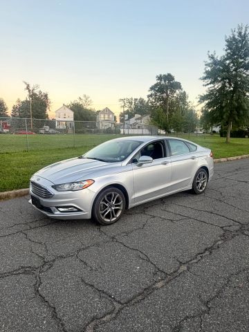 2017 Ford Fusion SE FWD photo