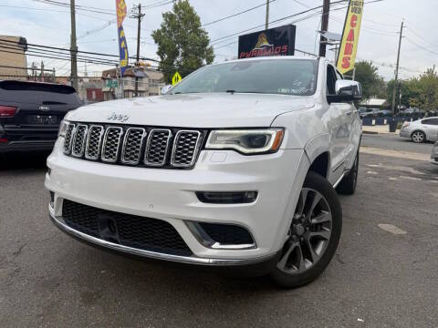 2017 Jeep Grand Cherokee Summit 4WD photo