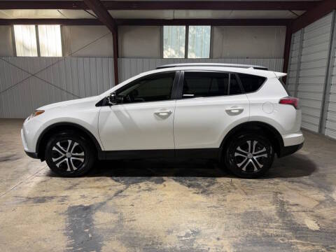 2017 Toyota RAV4 LE FWD photo
