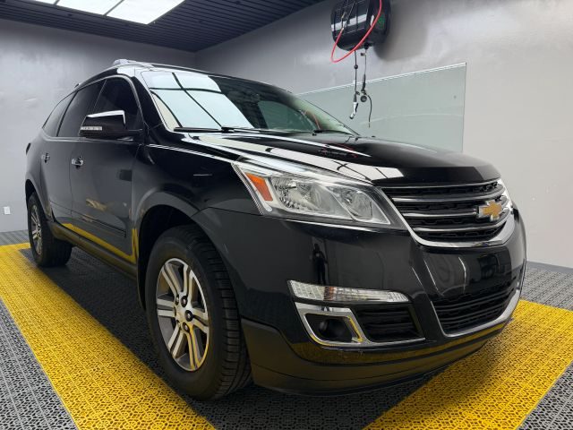 2017 Chevrolet Traverse LT FWD photo