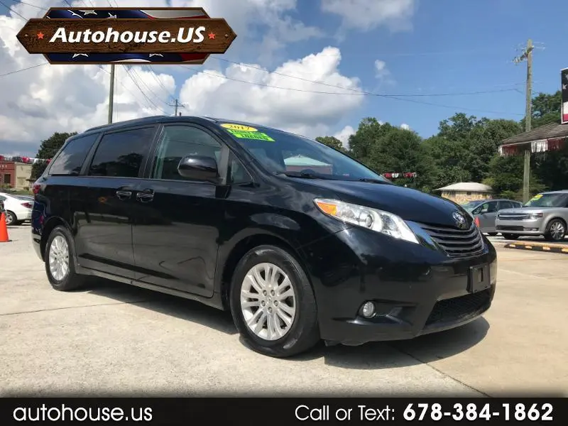 2017 Toyota Sienna XLE Premium FWD photo