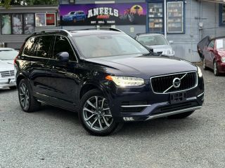 2017 Volvo XC90 Momentum AWD photo