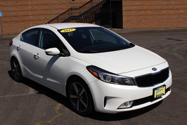 2017 Kia Forte EX FWD photo