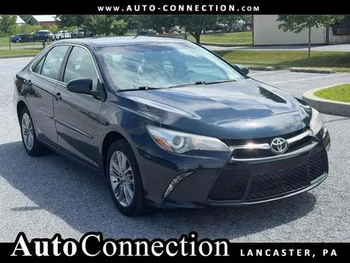 2017 Toyota Camry SE FWD photo