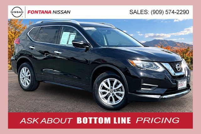 2017 Nissan Rogue SV AWD photo