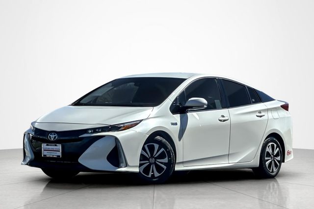 2017 Toyota Prius Prime Premium FWD photo
