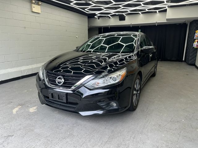 2017 Nissan Altima 2.5 SV FWD photo