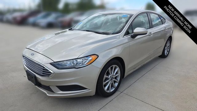 2017 Ford Fusion SE FWD photo