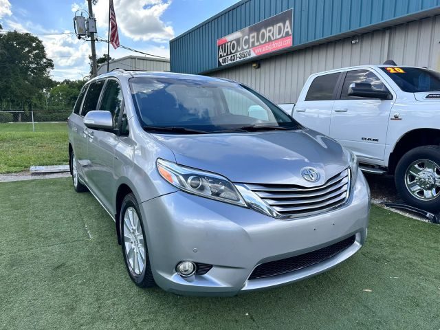 2017 Toyota Sienna Limited Premium AWD photo
