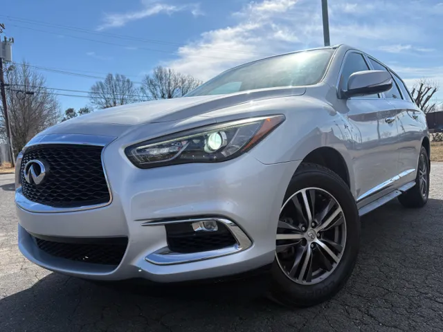 2017 Infiniti QX60  FWD photo