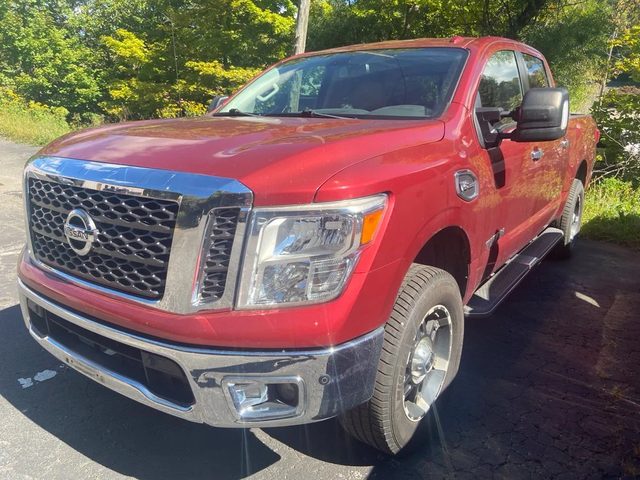2017 Nissan Titan SV 4WD photo