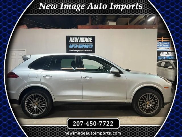 2017 Porsche Cayenne Platinum Edition AWD photo
