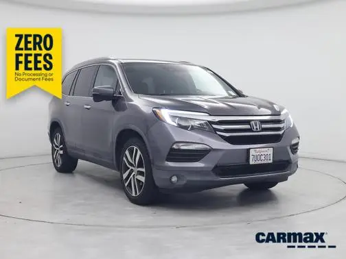 2017 Honda Pilot Touring FWD photo