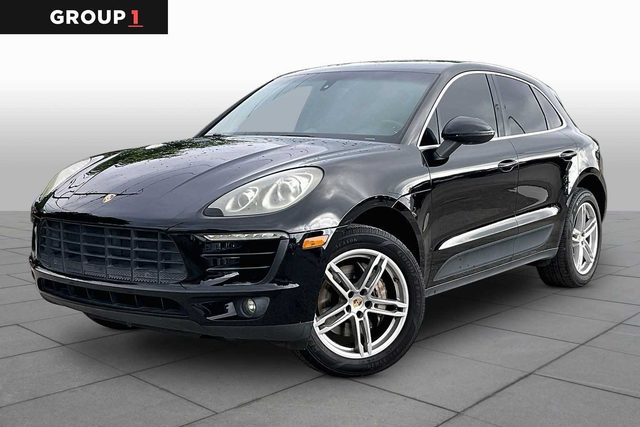 2015 Porsche Macan S AWD photo