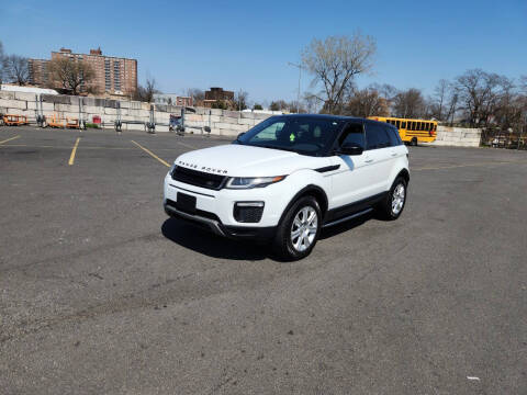 2017 Land Rover Range Rover Evoque SE 4WD photo