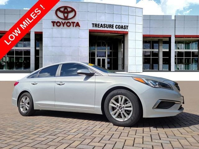 2017 Hyundai Sonata SE FWD photo