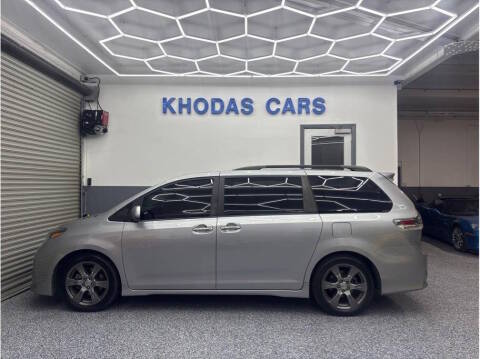 2017 Toyota Sienna SE Premium FWD photo