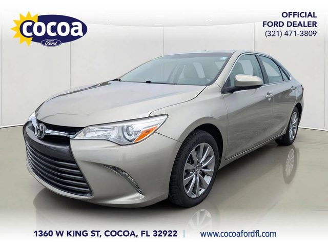 2017 Toyota Camry XLE FWD photo