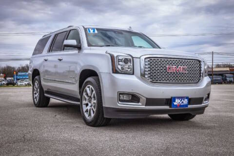 2017 GMC Yukon XL Denali RWD photo